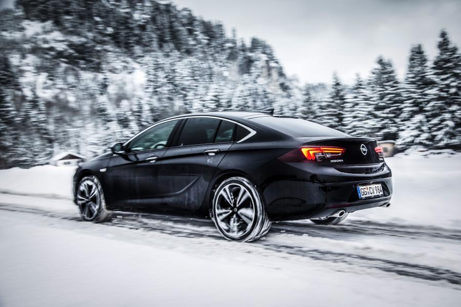  Opel Insignia Grand Sport 4x4 2017 года  (фото 3 из 10)